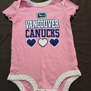 Vancouver Canucks NHL Pink Heart Design Ruffled Sleeve 6-9 Month 100% Cotton